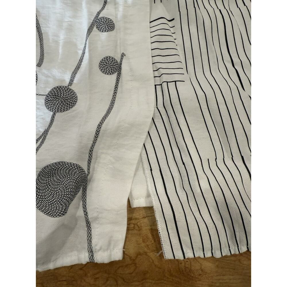 Northstyle Blouse Womens Sz 2X Black White Abstract Button Up Roll Tab Sleeve - Picture 7 of 9